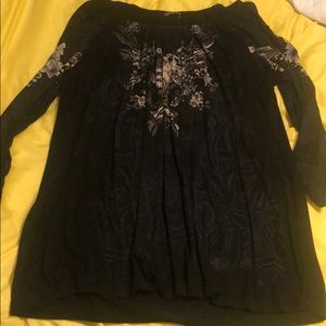 Women’s blouse